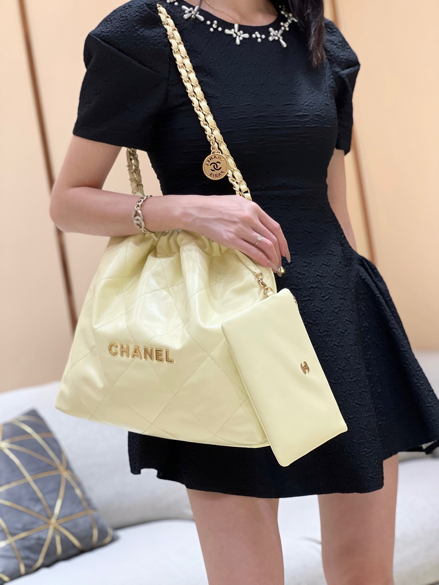 Chanel 22 Small Handbag Yellow - Kaialux